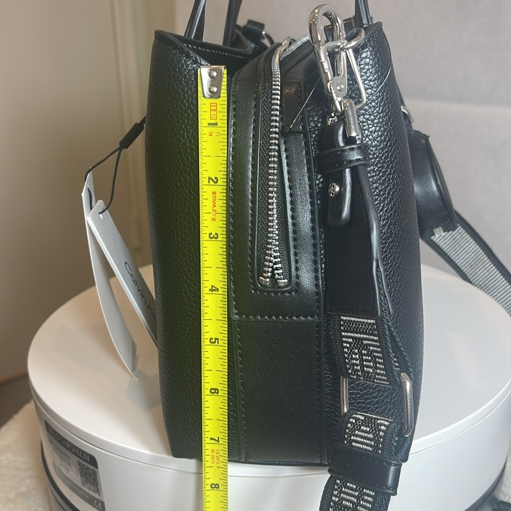 Calvin Klein , NWT , Black color, Shoulder bag . - Picture 13 of 15